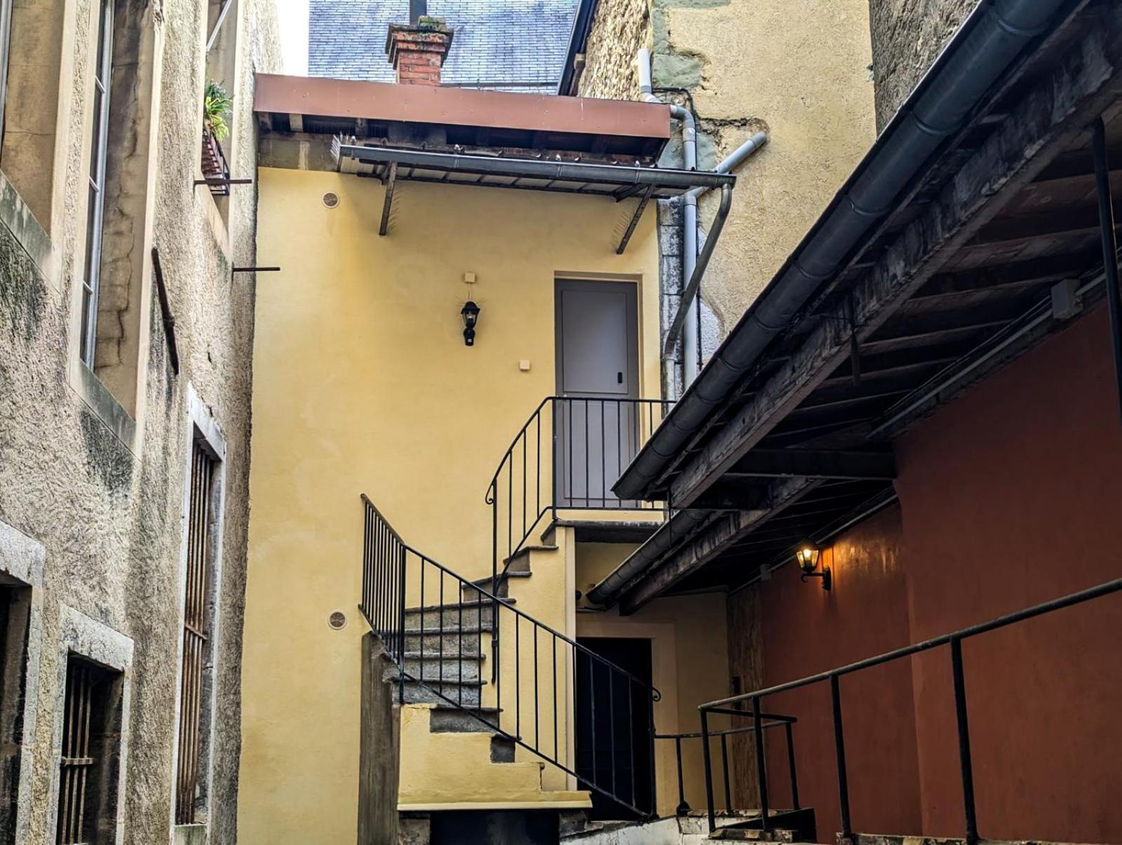 Apartamento Les Petits Boudoirs De Savoie Chambéry Exterior foto